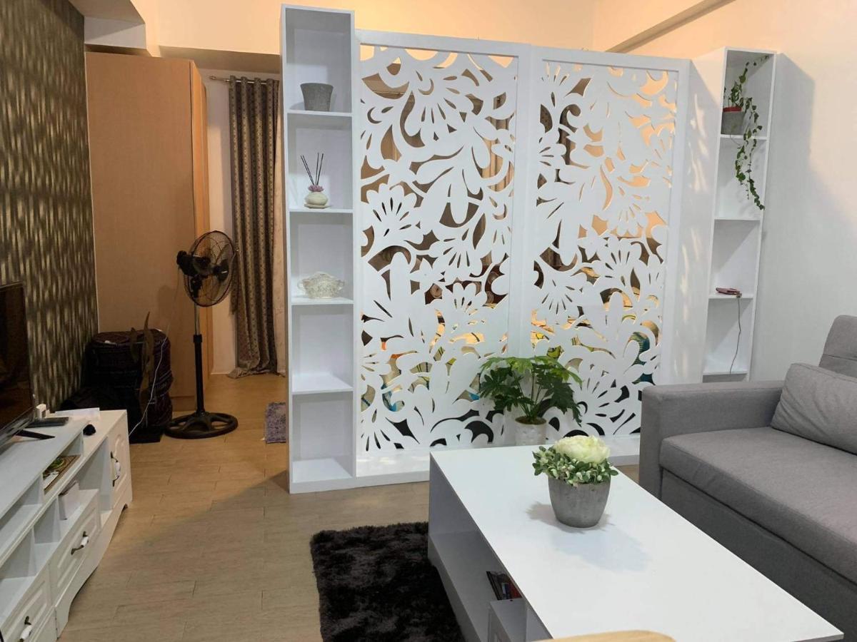 81 Newport Boulevard Cluster 4 - 8F Across Naia Airport, Terminal 3 Pasay Esterno foto