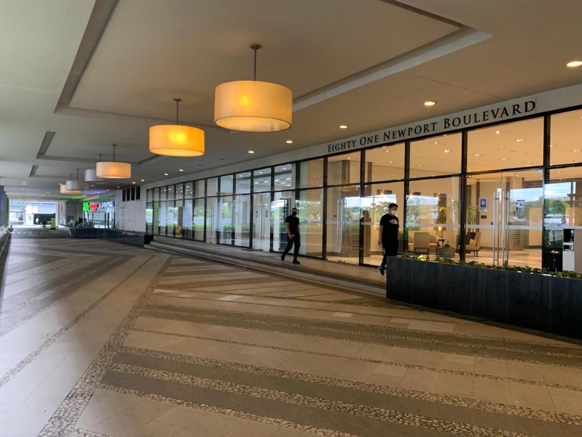 81 Newport Boulevard Cluster 4 - 8F Across Naia Airport, Terminal 3 Pasay Esterno foto