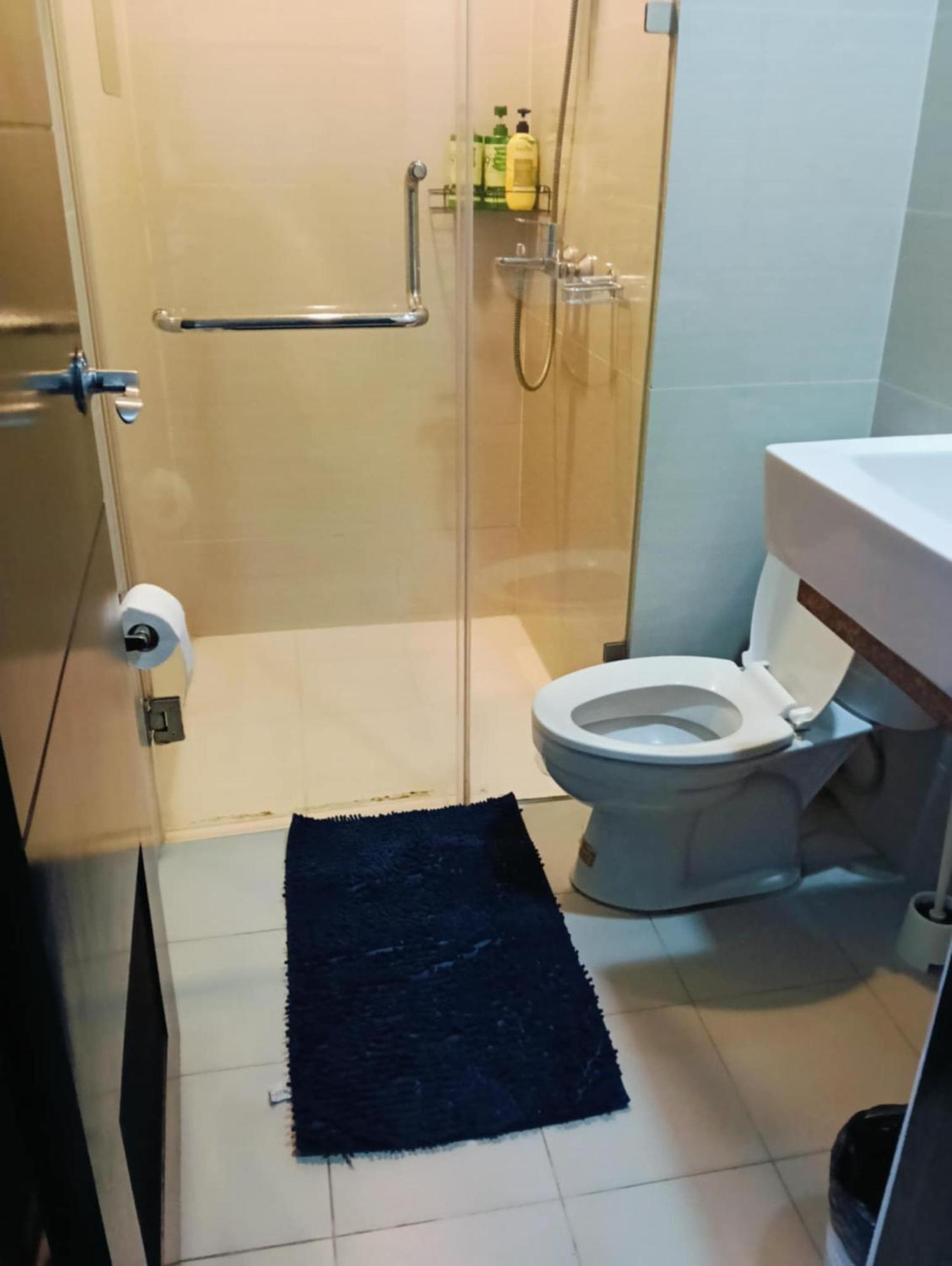 81 Newport Boulevard Cluster 4 - 8F Across Naia Airport, Terminal 3 Pasay Esterno foto
